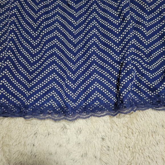 Blue Chevron Pattern Dress - Picture 5 of 5